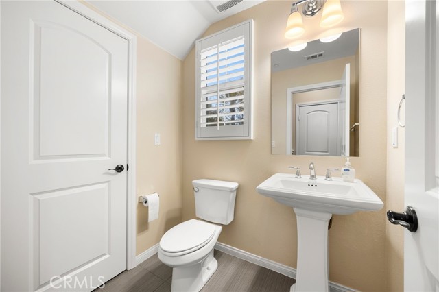 Detail Gallery Image 7 of 21 For 2952 E Walking Beam Pl, Brea,  CA 92821 - 3 Beds | 2/1 Baths