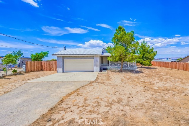 Detail Gallery Image 1 of 28 For 18270 Catalpa St, Hesperia,  CA 92345 - 3 Beds | 2 Baths