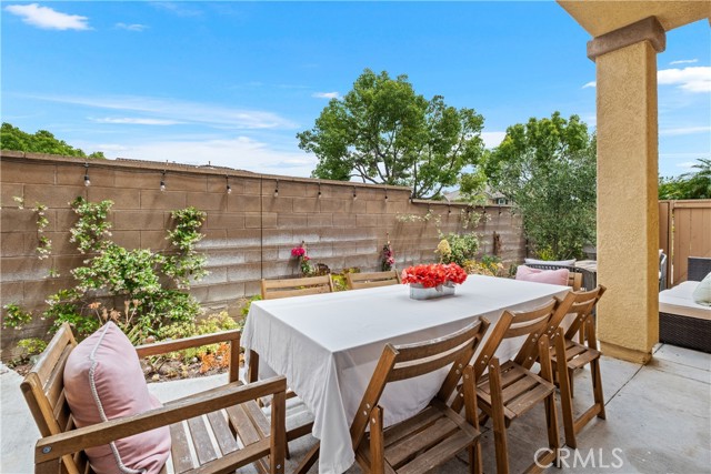 17 Crescent City, Irvine CA: https://media.crmls.org/medias/ceae7625-54fe-4cd1-bbb2-4a09156d2e79.jpg