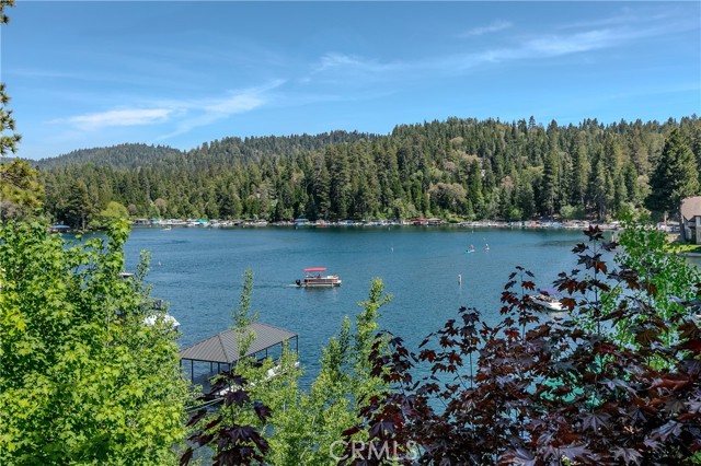 Detail Gallery Image 41 of 62 For 27423 North Bay Rd, Lake Arrowhead,  CA 92352 - 6 Beds | 6/1 Baths