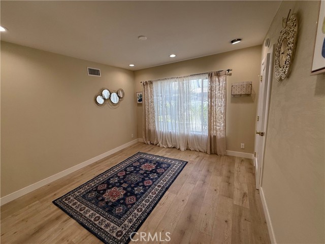 Detail Gallery Image 9 of 15 For 17606 Orna Dr, Granada Hills,  CA 91344 - 1 Beds | 1 Baths