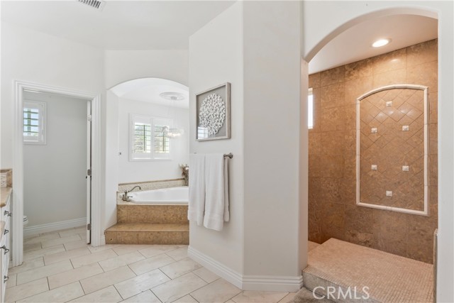 22941 Gold Rush Place, Canyon Lake CA: https://media.crmls.org/medias/ceaede49-5df5-4aff-8509-d920c73f62ae.jpg