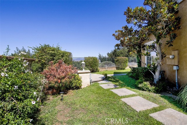 Detail Gallery Image 27 of 31 For 26760 via La Paz, Valencia,  CA 91381 - 3 Beds | 2/1 Baths