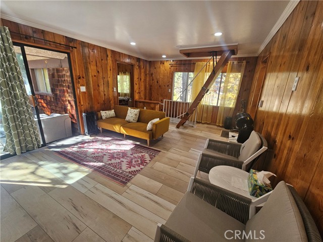 Detail Gallery Image 12 of 26 For 32868 Deer Ln, Running Springs,  CA 92382 - 2 Beds | 2 Baths