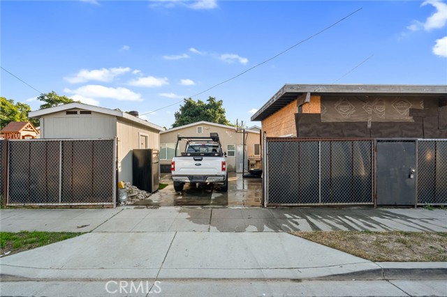 289 E Heath, Long Beach CA: https://media.crmls.org/medias/ceb0a197-50f5-4e2c-b091-172ae36a51ab.jpg