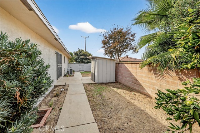 5382 Park Place, Chino CA: https://media.crmls.org/medias/ceb0e663-37b9-456a-83ca-236da40b1a03.jpg