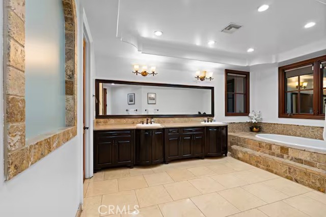 16806 Addison Street photo 13