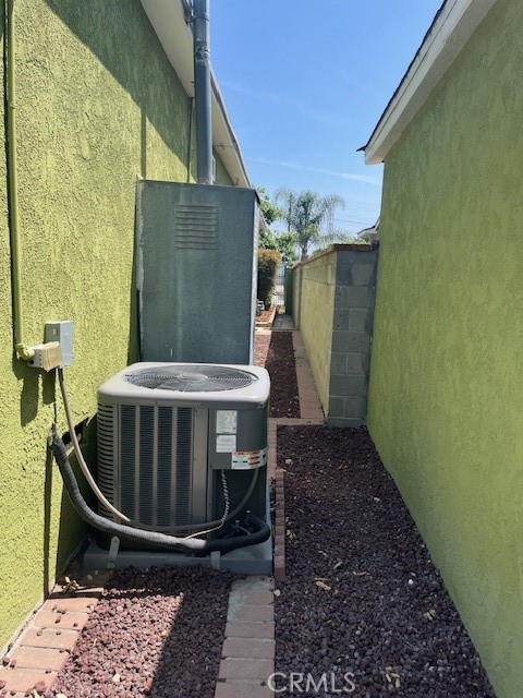 9025 Gullo Avenue, Arleta CA: https://media.crmls.org/medias/ceb1a896-6d85-4390-842a-674d8f96d540.jpg