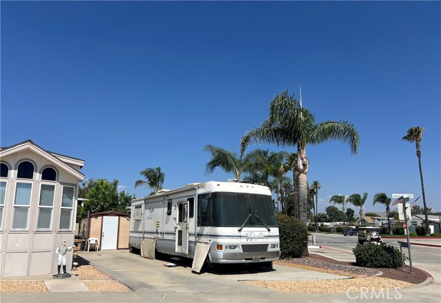 Detail Gallery Image 1 of 29 For 1295 S Cawston Ave, Hemet,  CA 92545 - – Beds | – Baths