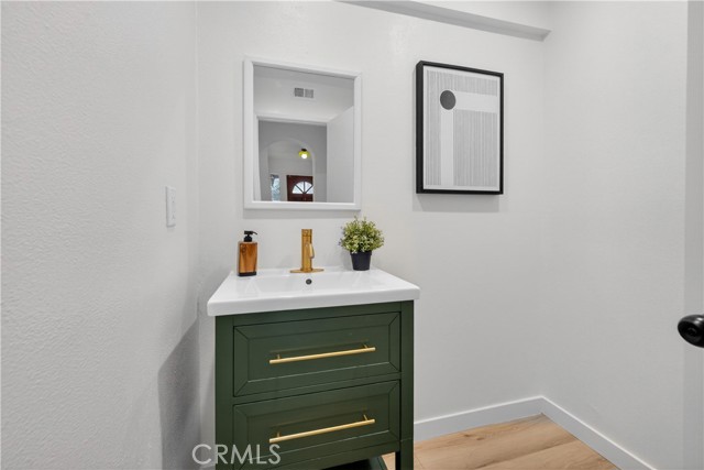 Detail Gallery Image 26 of 47 For 5534 Las Virgenes #119,  Calabasas,  CA 91302 - 3 Beds | 2/1 Baths