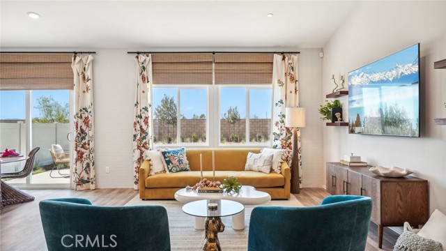 31367 Autumn Blaze Drive, Winchester CA: https://media.crmls.org/medias/ceb25f03-02df-4c44-93ee-21361b372cac.jpg