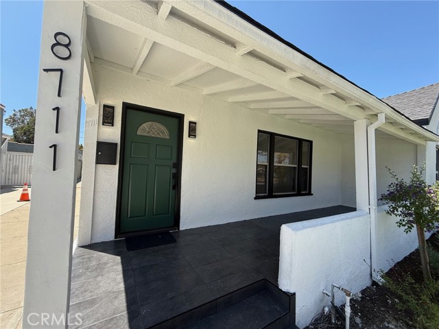 8711 S Denker Avenue, Los Angeles CA: https://media.crmls.org/medias/ceb26d45-bf11-481a-9b02-f0f787e2aa5b.jpg
