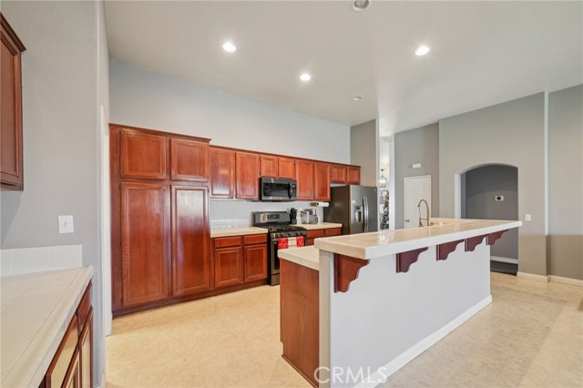 Detail Gallery Image 8 of 32 For 8959 Wedgewood Ct, Hesperia,  CA 92344 - 4 Beds | 3 Baths