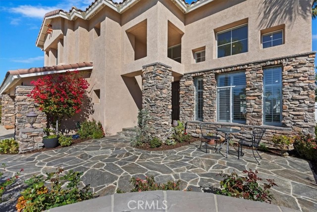 Detail Gallery Image 9 of 53 For 410 De Anza Ct, Oceanside,  CA 92057 - 5 Beds | 3 Baths