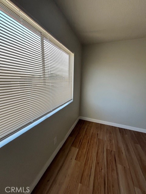 Detail Gallery Image 5 of 7 For 1543 W 105th St #C,  Los Angeles,  CA 90047 - 1 Beds | 1 Baths