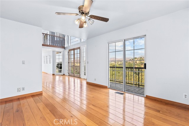 Detail Gallery Image 6 of 47 For 9658 Wheatland Ave, Sunland,  CA 91040 - 4 Beds | 4 Baths
