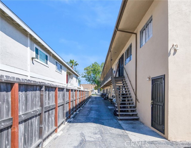 1344 W 225th Street, Torrance CA: https://media.crmls.org/medias/ceb5f3cf-5f4c-40d3-a555-8b05151813b3.jpg