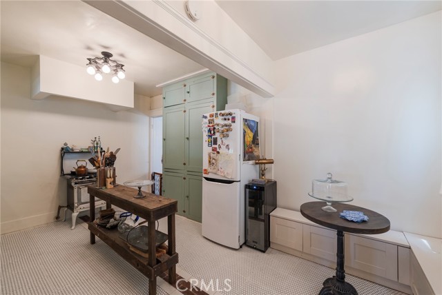 1120 W Chestnut Street, Anaheim CA: https://media.crmls.org/medias/ceb7aed3-70c1-421c-8b67-5ce87cdc0ebd.jpg