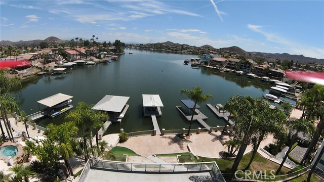 Detail Gallery Image 4 of 19 For 30280 Longhorn Dr, Canyon Lake,  CA 92587 - 3 Beds | 2 Baths