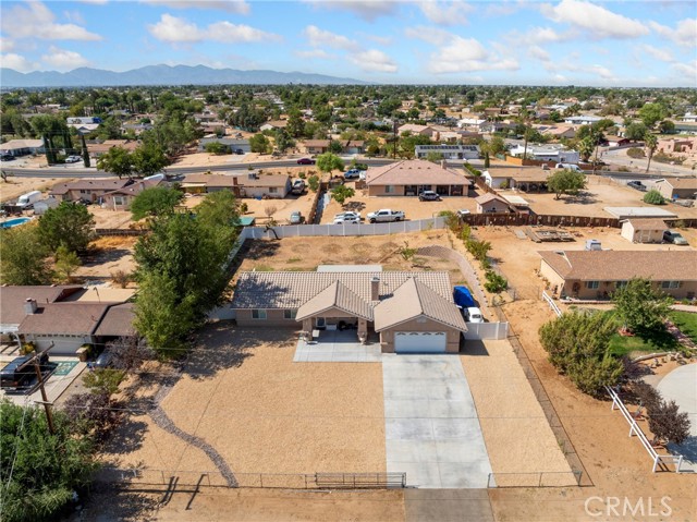 Detail Gallery Image 2 of 25 For 9220 Jacaranda Ave, Hesperia,  CA 92345 - 4 Beds | 2 Baths