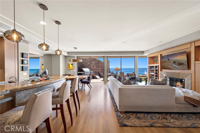 Detail Gallery Image 1 of 38 For 1603 S Coast Hwy #F,  Laguna Beach,  CA 92651 - 3 Beds | 3 Baths