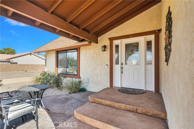 Detail Gallery Image 3 of 38 For 26611 Blue Water, Helendale,  CA 92342 - 4 Beds | 2 Baths