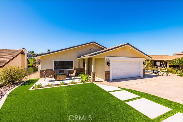 Detail Gallery Image 2 of 71 For 22601 Blue Teal, Canyon Lake,  CA 92587 - 3 Beds | 2/2 Baths