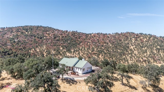 Detail Gallery Image 16 of 28 For 14718 Hwy 155, Glennville,  CA 93326 - 3 Beds | 2/1 Baths