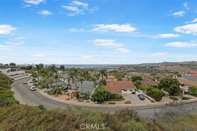 315 Calle Dorado, San Clemente CA: https://media.crmls.org/medias/ceb9caa4-c3a1-4a83-8613-972472d914a4.jpg
