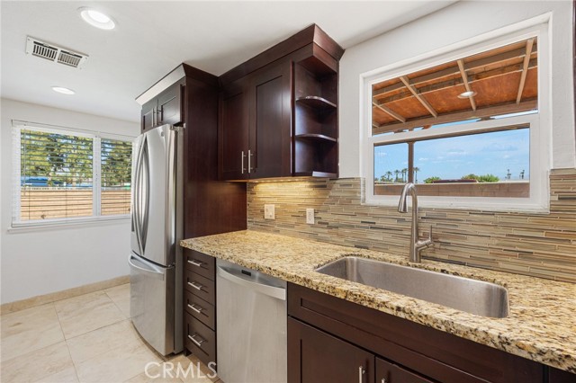 Image 6 of 43 For 43349 Martini Court B