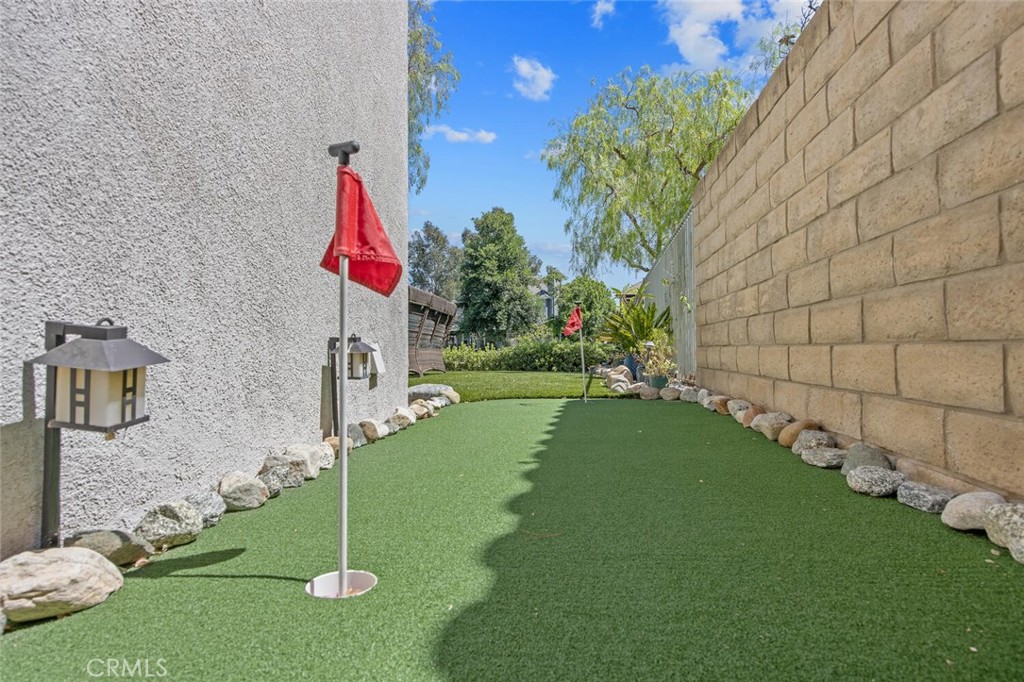https://media.crmls.org/medias/ceba4f73-6c8d-4308-829c-89c82a13e5bb.jpg?preset=X-Large