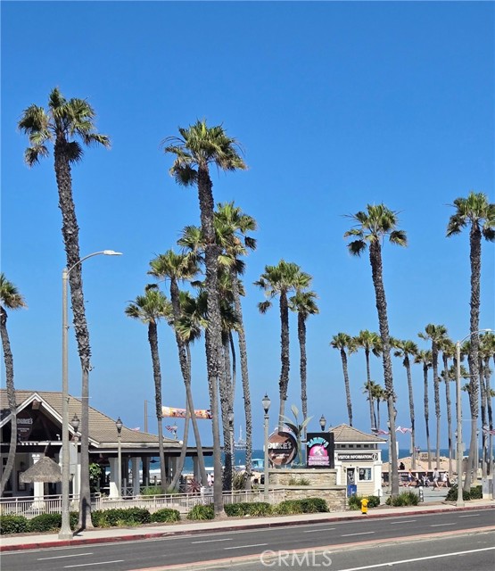 200 Pacific Coast, Huntington Beach CA: https://media.crmls.org/medias/ceba8932-855b-4c98-a5d8-67ace8d684b5.jpg