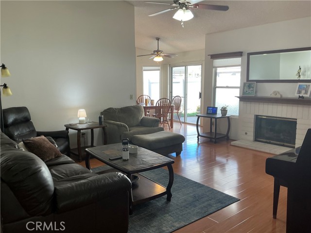 Detail Gallery Image 7 of 17 For 5191 W Plainfield, Banning,  CA 92220 - 2 Beds | 2 Baths