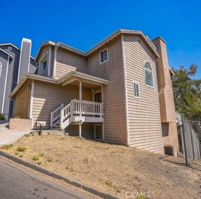 549 Lotus Street, Los Angeles CA: https://media.crmls.org/medias/cebb74db-0564-4fa3-83c5-5f78f497b0de.jpg