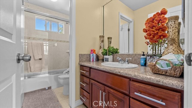 10115 Onyx Way, Riverside CA: https://media.crmls.org/medias/cebbe43a-7347-4090-b787-be9efa4277b7.jpg