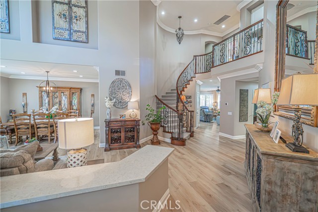 Detail Gallery Image 4 of 53 For 23321 Cuestport Dr, Valencia,  CA 91354 - 5 Beds | 4 Baths