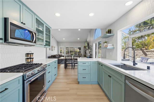 Detail Gallery Image 13 of 41 For 27209 Bidwell Lane, Valencia,  CA 91354 - 3 Beds | 2 Baths