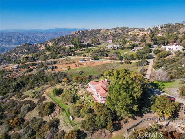 Detail Gallery Image 12 of 74 For 135 Loma Metisse Rd, Malibu,  CA 90265 - 5 Beds | 5 Baths