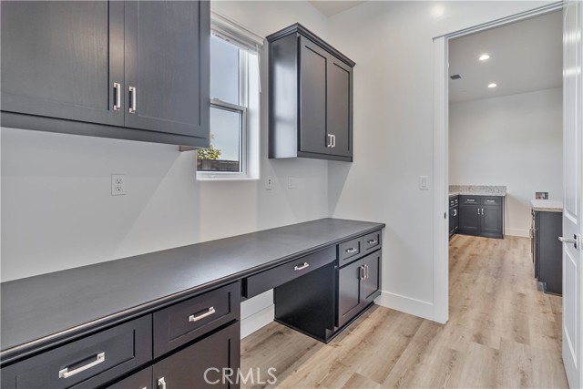 1734 Lester Avenue, Clovis CA: https://media.crmls.org/medias/cebcb180-5b9f-4c98-86f1-8635cf4634ff.jpg