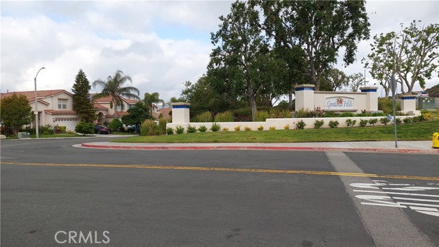 21107 Oakleaf Canyon Drive, Newhall CA: https://media.crmls.org/medias/cebd19e2-c550-4511-a99a-c56ef0e1ffc9.jpg