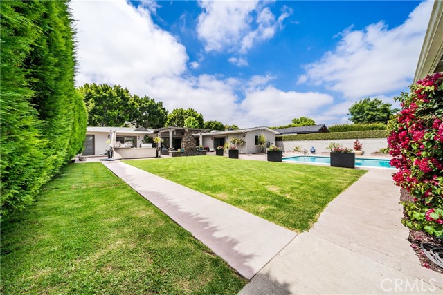 1031 E Andrews Drive, Long Beach CA: https://media.crmls.org/medias/cebd3fc4-60eb-4dd7-bea3-91673afae35f.jpg