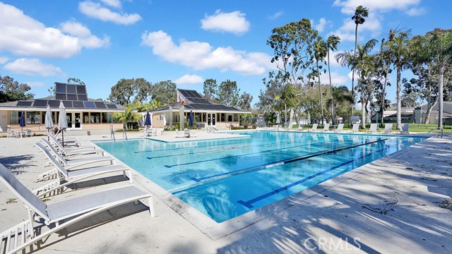 Detail Gallery Image 34 of 37 For 19471 Sandcastle, Huntington Beach,  CA 92648 - 3 Beds | 2/1 Baths