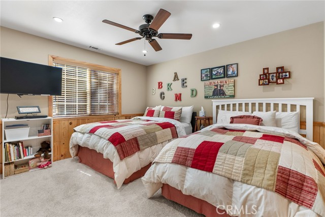 Detail Gallery Image 28 of 52 For 261 Crater Lake, Big Bear Lake,  CA 92315 - 3 Beds | 2 Baths