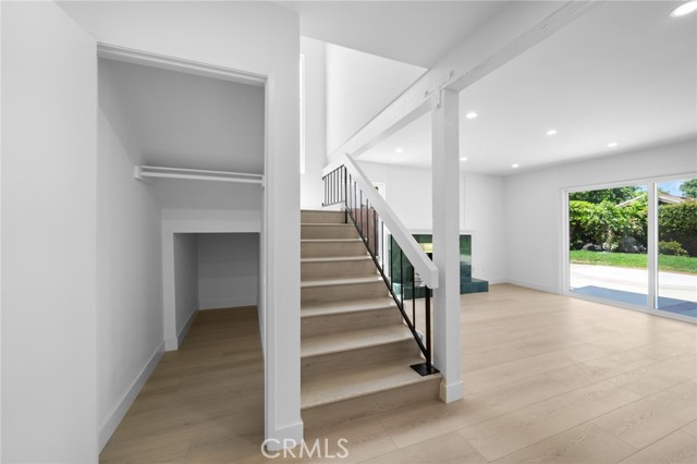 19735 Blythe Street, Winnetka CA: https://media.crmls.org/medias/cebf4c6f-cf02-4177-a396-eee7c448885a.jpg