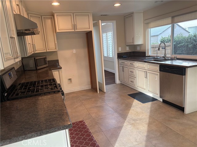 Detail Gallery Image 15 of 50 For 21614 Fairwind Ln, Diamond Bar,  CA 91765 - 4 Beds | 2 Baths