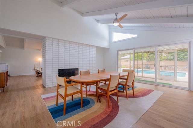 Detail Gallery Image 8 of 32 For 23100 Mulholland Dr, Woodland Hills,  CA 91364 - 4 Beds | 2 Baths