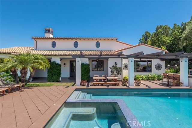 25551 Prado De Las Flores, Calabasas CA: https://media.crmls.org/medias/cec1ecd5-55f9-4c9f-8409-c98908d0c8a2.jpg