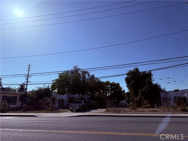 Detail Gallery Image 4 of 5 For 4413 Maine, Baldwin Park,  CA 91706 - 3 Beds | 1 Baths