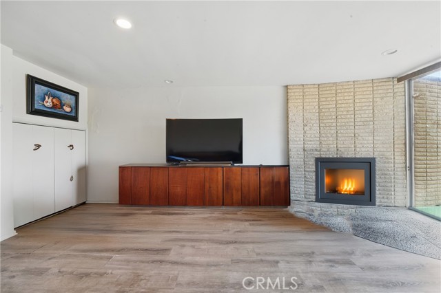 Detail Gallery Image 7 of 31 For 1320 23rd St, Manhattan Beach,  CA 90266 - 3 Beds | 2 Baths