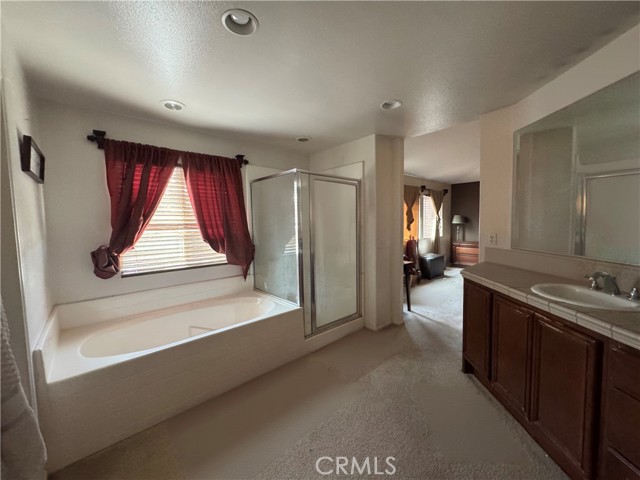 Detail Gallery Image 12 of 16 For 845 Brisbane, Hemet,  CA 92545 - 5 Beds | 4 Baths